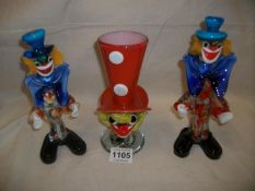 2 Murano glass clowns and a clown vase