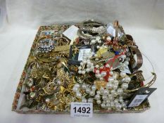 A mixed lot of costume jewellery