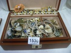 A jewellery box and contents