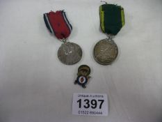 2 medals and an enamel badge