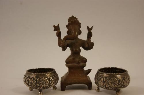 Cast bronze or brass Indian Deity - Ganesh the elephant-headed god 11cm, together with a pair of