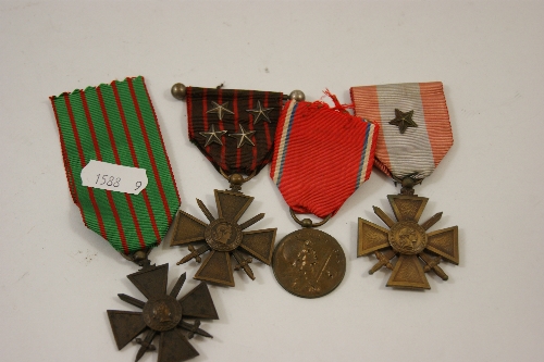 Three French WW1 croix de guerre 1914-1916 medals one with one star, another with five & 1916 AEF
