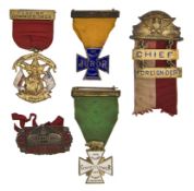 An interesting collection of 16 foreign medals, badges, etc, including: Tunis badge of the Order