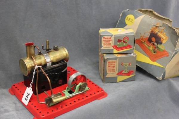 Mamod Stationary Engine S.E.2 together with a boxed mini Mamod Grinding Wheel and Power Hammer