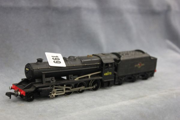 Hornby Dublo OO Gauge Engine with Tender 2-8-0 Heavy Goods 48073