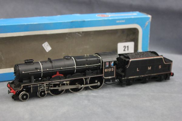 Boxed Airfix Royal Scots Fusilier LMS Livery 54120-0 Engine with Tender