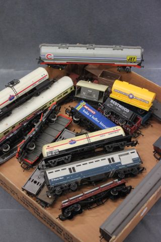 Approximately 22 various OO Gauge wagons, coaches and flatbeds including Triang, Lima, Hornby etc