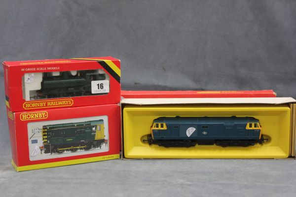 Three boxed Hornby OO Gauge Engines R758 BR Hymeh Diesel Hydraulic Locomotive, R2592 Freightliner