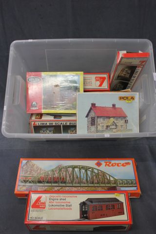 10 various boxed model railway buildings including Lima (5), Pola (2), Roco, Heljan, Airfix plus a