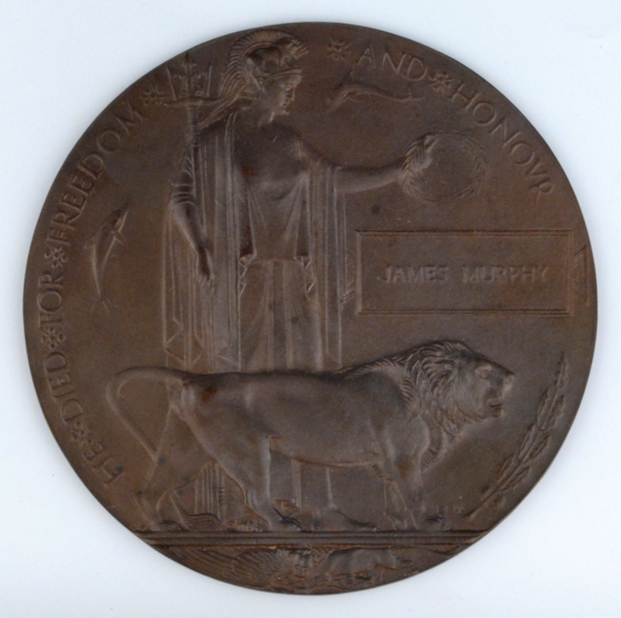 1914-18: First World War Memorial Plaque to James MurphyIn original folding case of issue.