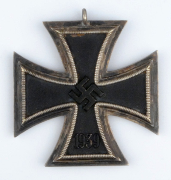 1939-45: Third Reich Iron Cross 2nd ClassWW2 Iron Cross 2nd class. Missing ribbon and suspension