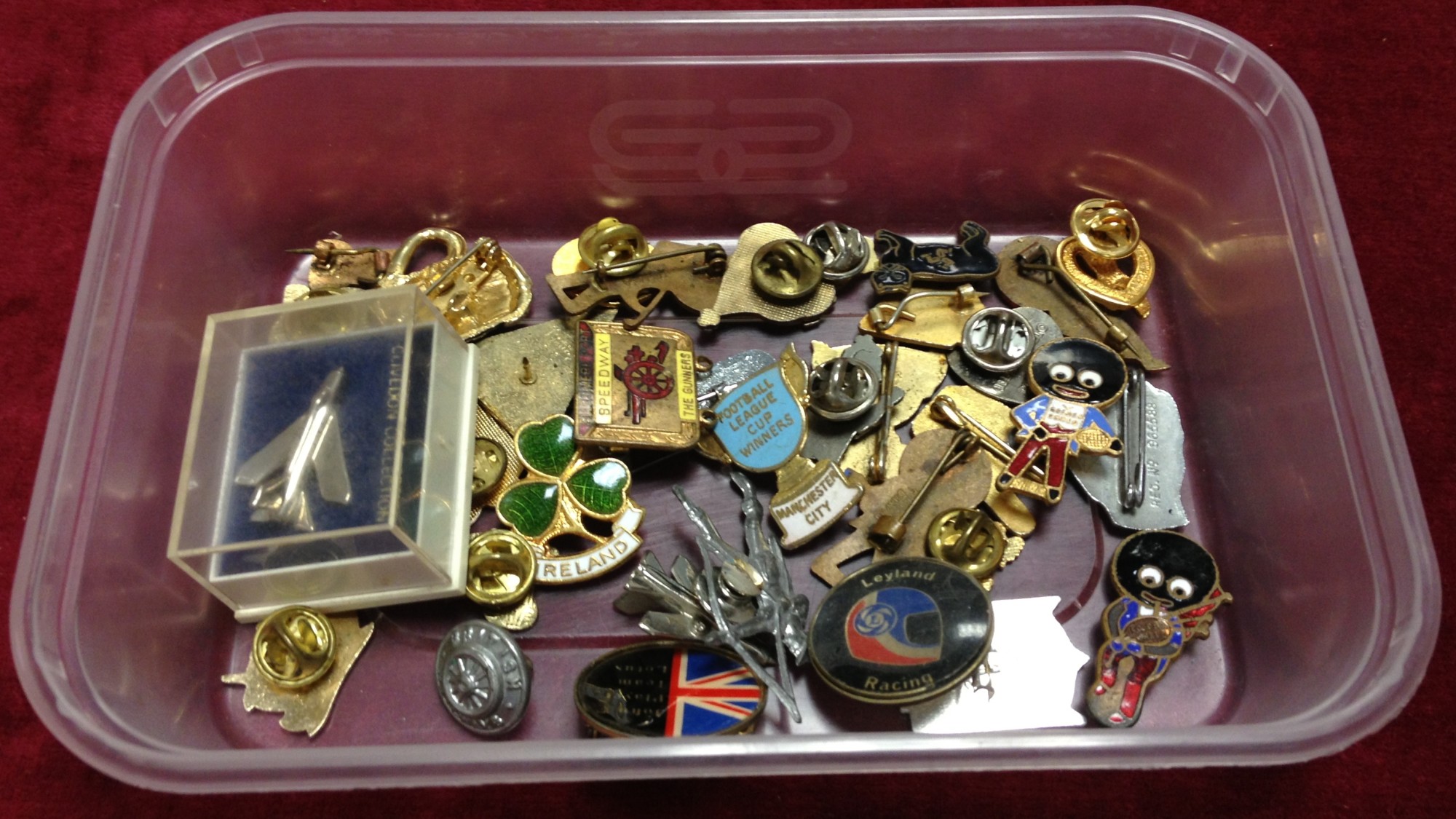 Box cont. QTY Various Pin Badges