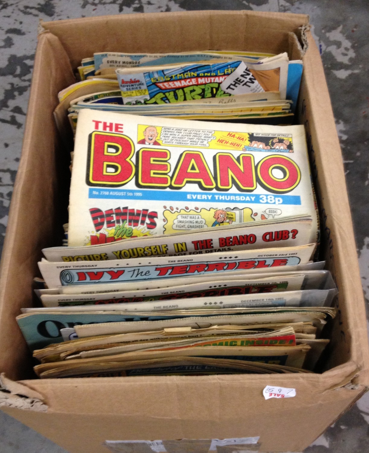 Box cont. QTY of Comics, Beano, Dandy, Whizzer ETC.