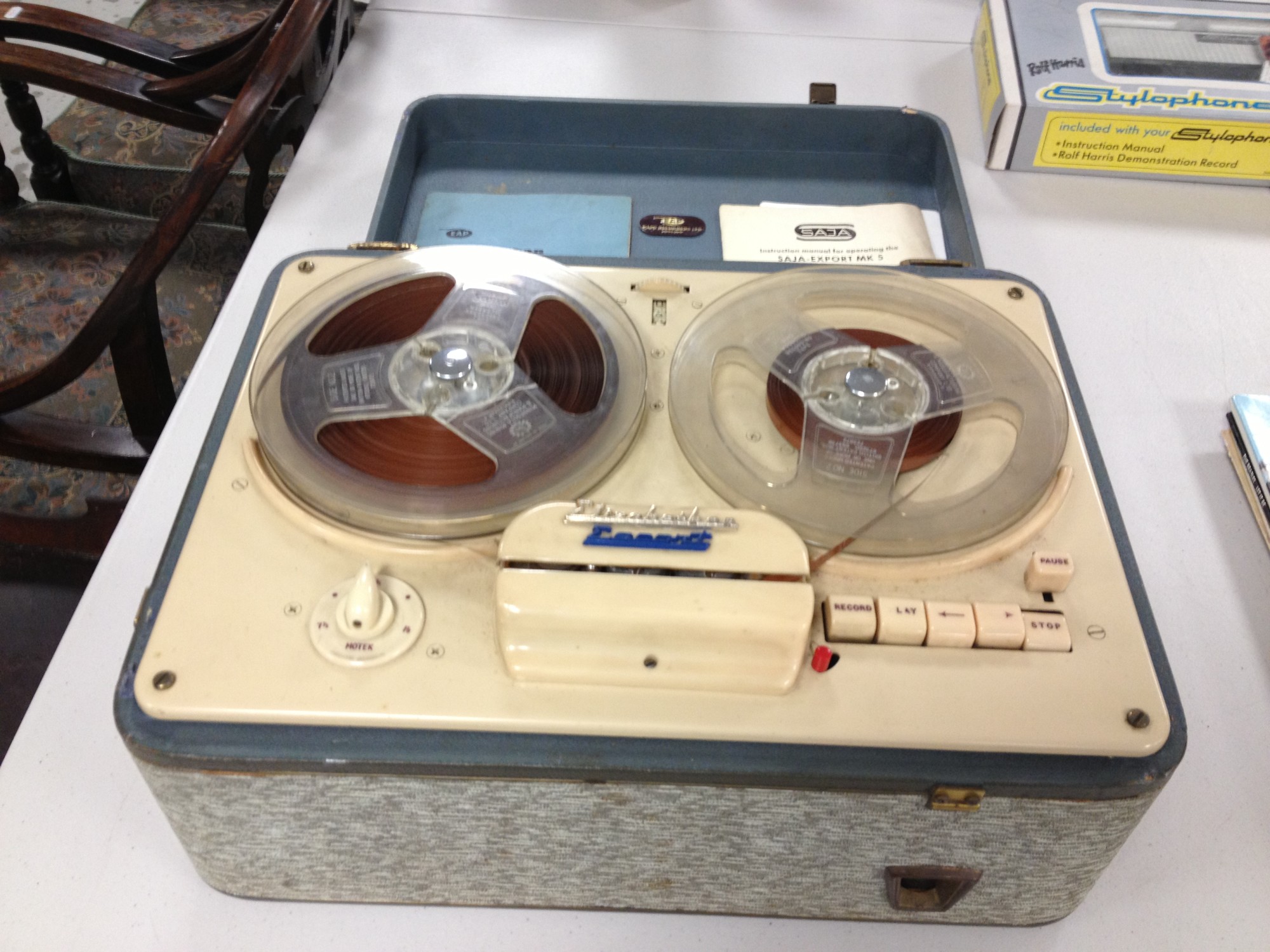 Reel to reel tape recorder