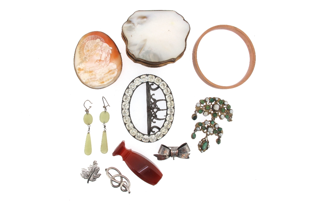 A collection of jewellery, costume jewellery etc, including a 9ct gold bangle, a cameo brooch, a