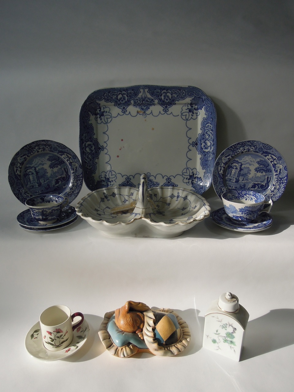 A Royal Copenhagen shell shaped blue and white hors d`oeuvre dish, two Copeland Spode Italian