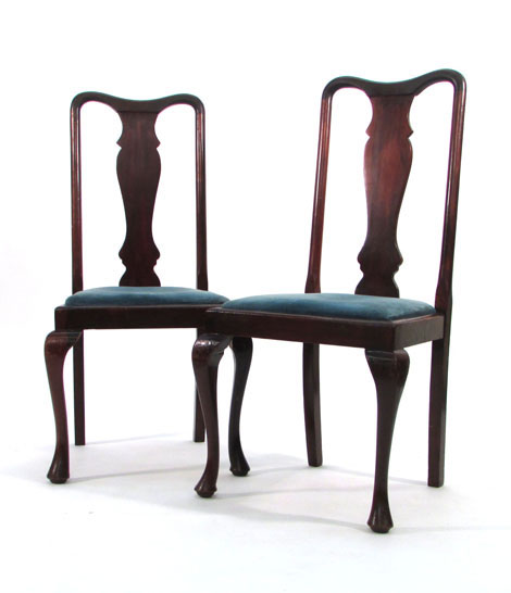 A set of six Queen Anne-style mahogany framed dining chairs