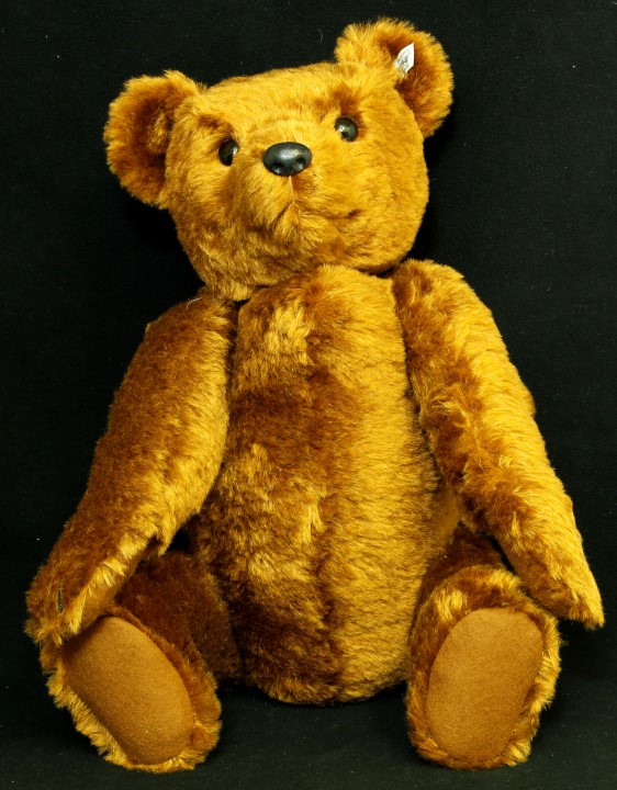 A boxed Steiff teddy bear 55PB 1902 replica with white tag 404009, limited edition of 7000 no.01734,