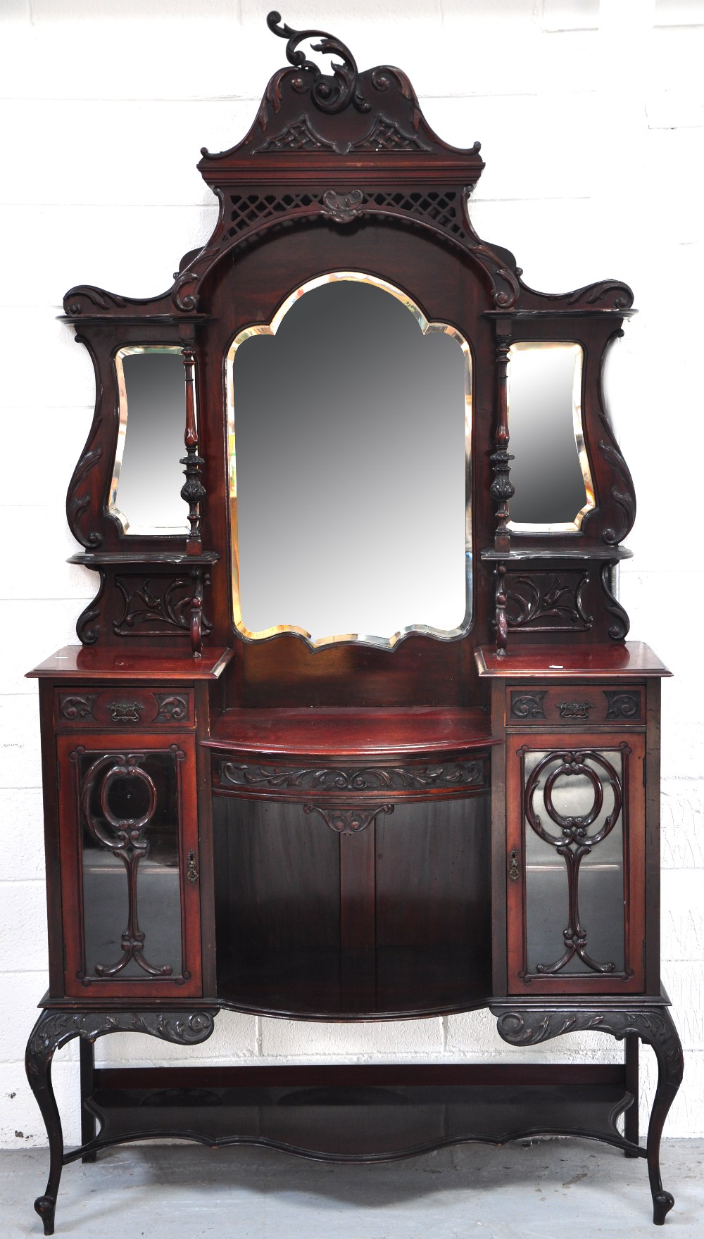 A Victorian mahogany mirror back sideboard with two glass side doors and central aperture, 225 x