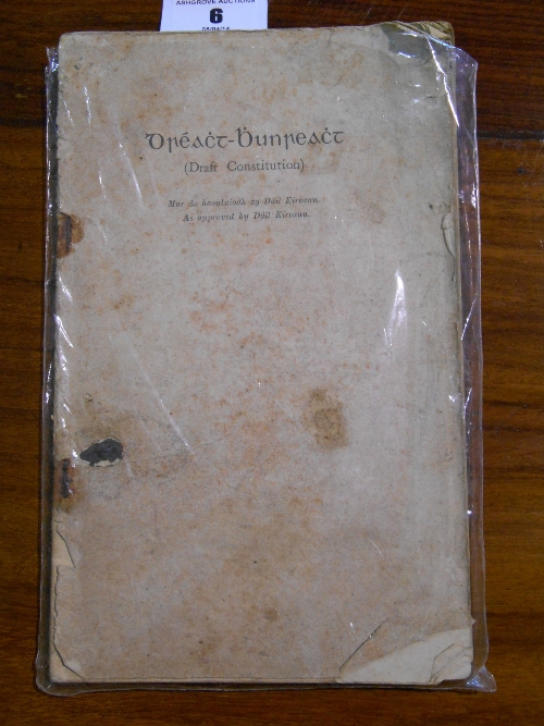 Ireland Draft Constitution: Dréacht-Bhunreacht. Draft Constitution. Mar Do Haontuíodh Ag Dáil