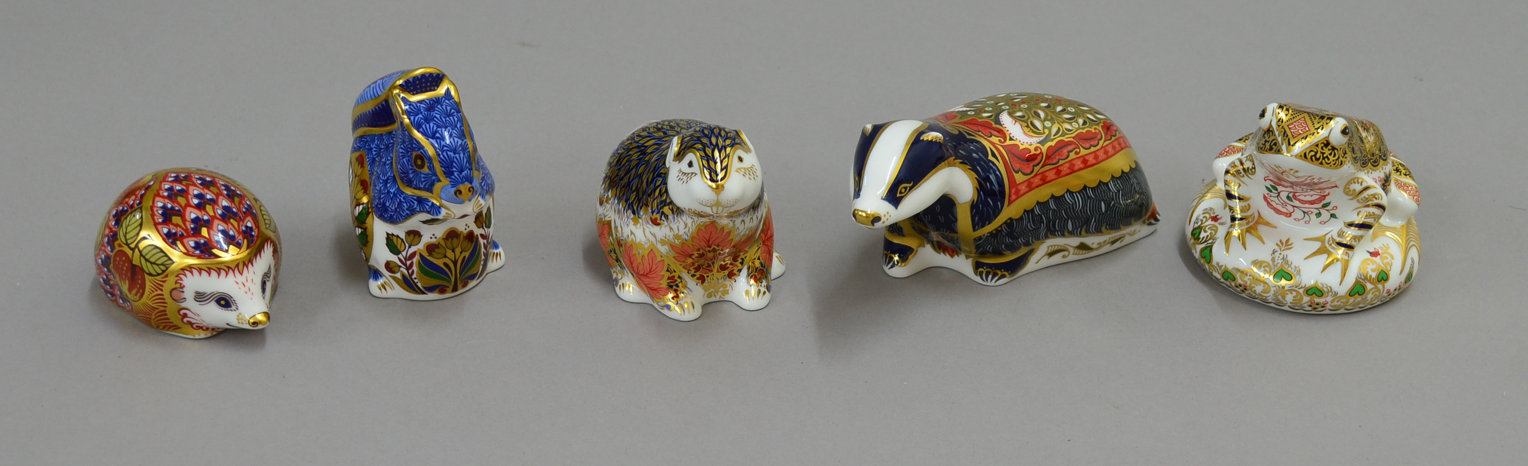 Five Royal Crown Derby paperweights: `Old Imari Frog` LE 2970/4500; `Riverbank Beaver` LE 3562/