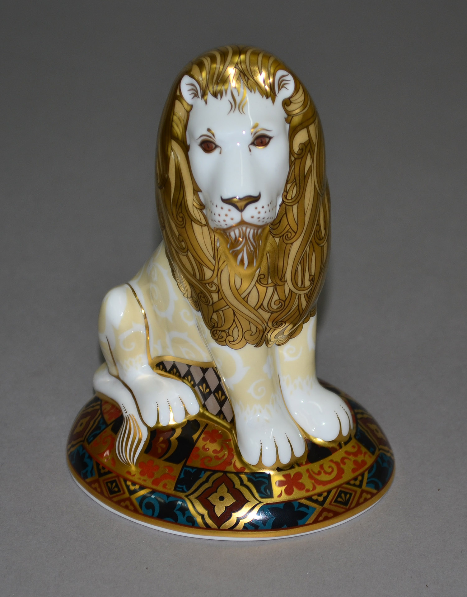 Royal Crown Derby `Heraldic Lion` paperweight, MMIII, Louise Adams design, LE 1892/2000. Boxed.