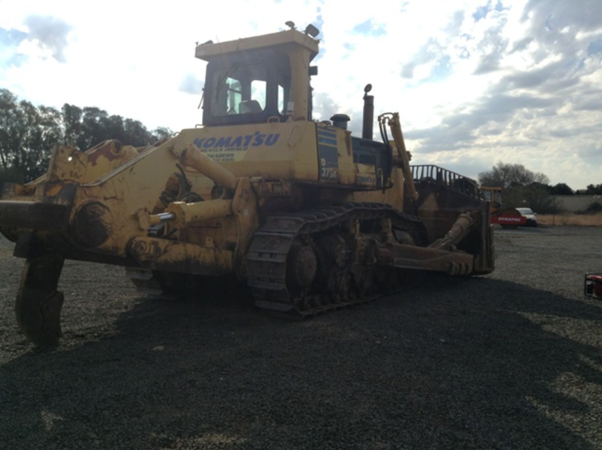 2008 KOMATSU D375A-5 BULL DOZER  16820 HRS
 (1 KRUGER AVE, ESTOIRE, BLOEMFONTEIN) - Image 5 of 11