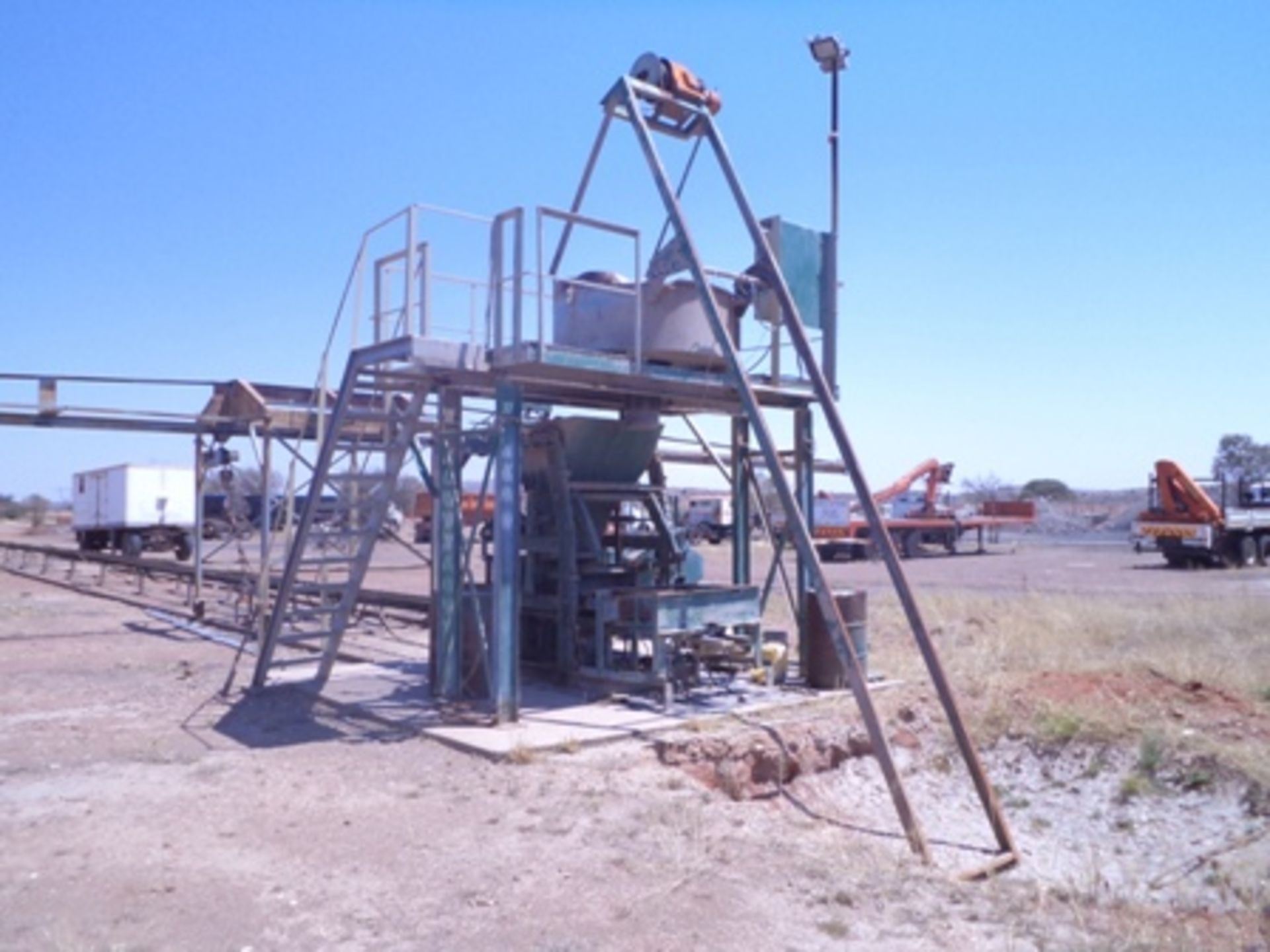 BRICK PLANT
(LANGEBERG STENE, OLIFANTSHOEK, NORTHERN CAPE) - Image 3 of 10