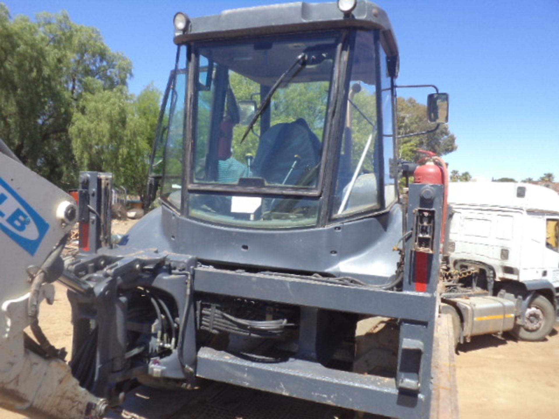 2007 TEREX 860 SX 4X4 TLB 
(8 FULLER STREET, OLIFANTSHOEK, NORTHERN CAPE) - Image 5 of 6