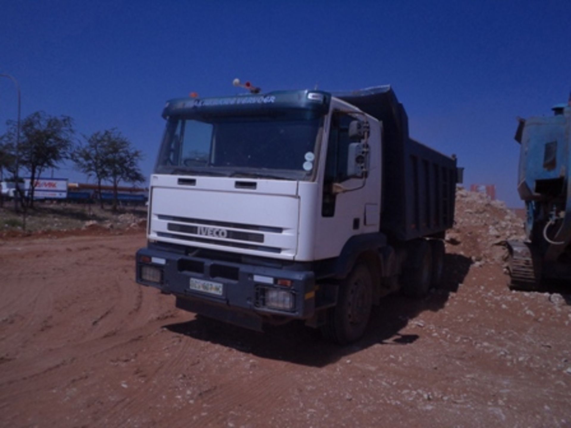 2002 BZS087NC IVECO 420 10M³ TIPPER TRUCK  KM 622504
(8 FULLER STREET, OLIFANTSHOEK, NORTHERN