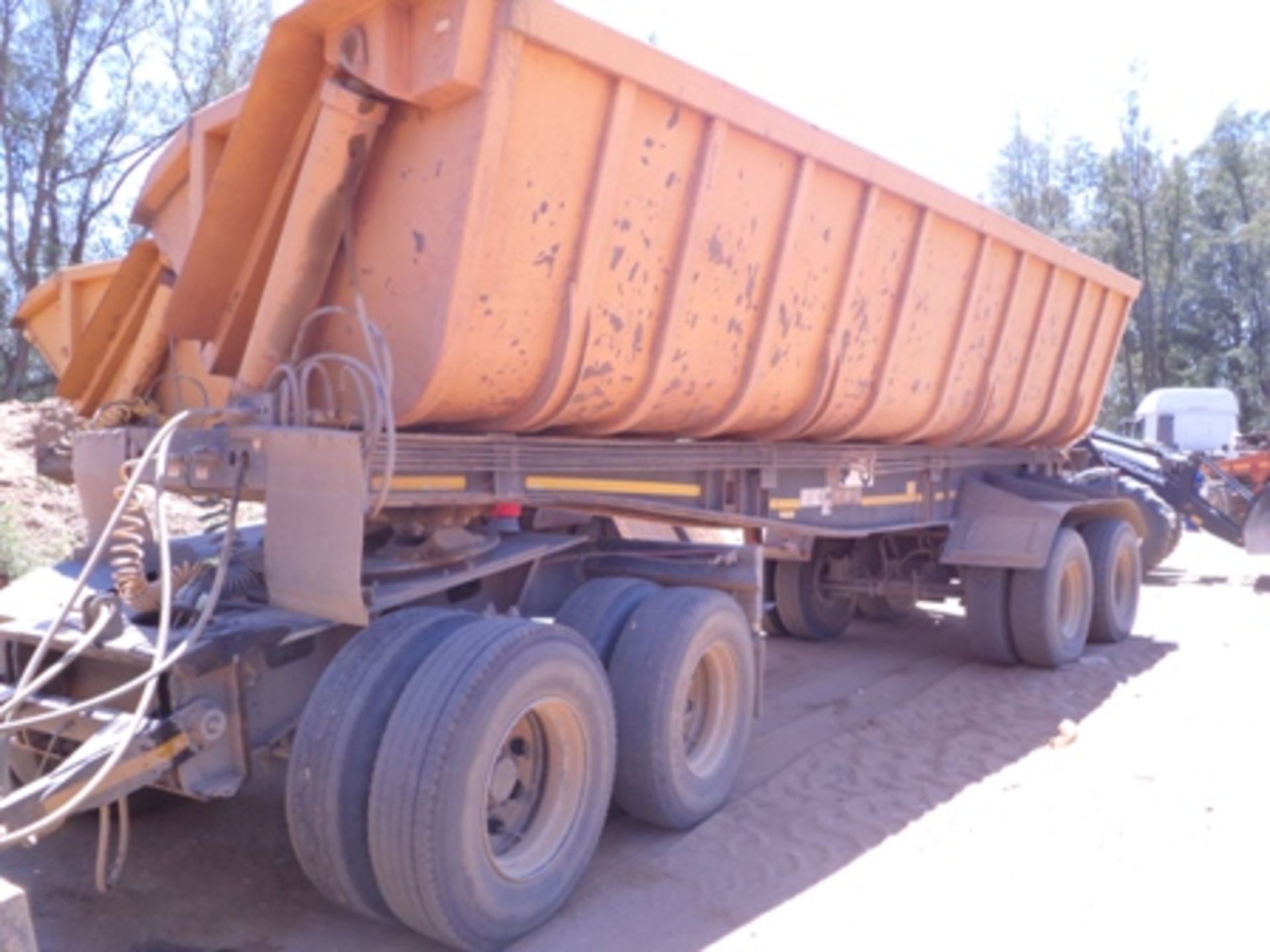 2008 BXR231NC HENRED FRUEHAUF 20M³ SIDE TIP SEMI TRAILER
(LANGEBERG STENE, OLIFANTSHOEK, NORTHERN - Image 3 of 6