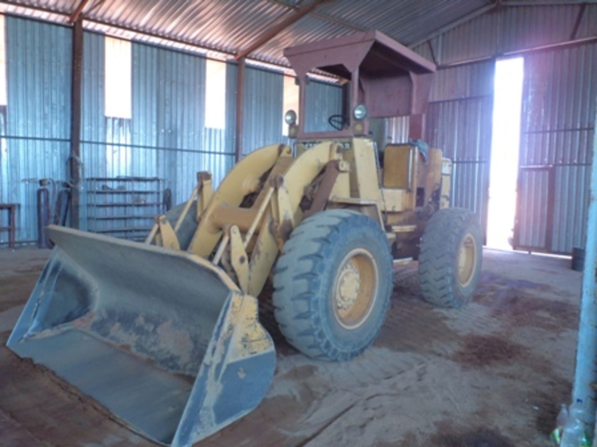 CAT 920 FRONT END LOADER  0049 HRS
(8 FULLER STREET, OLIFANTSHOEK, NORTHERN CAPE) - Image 2 of 8