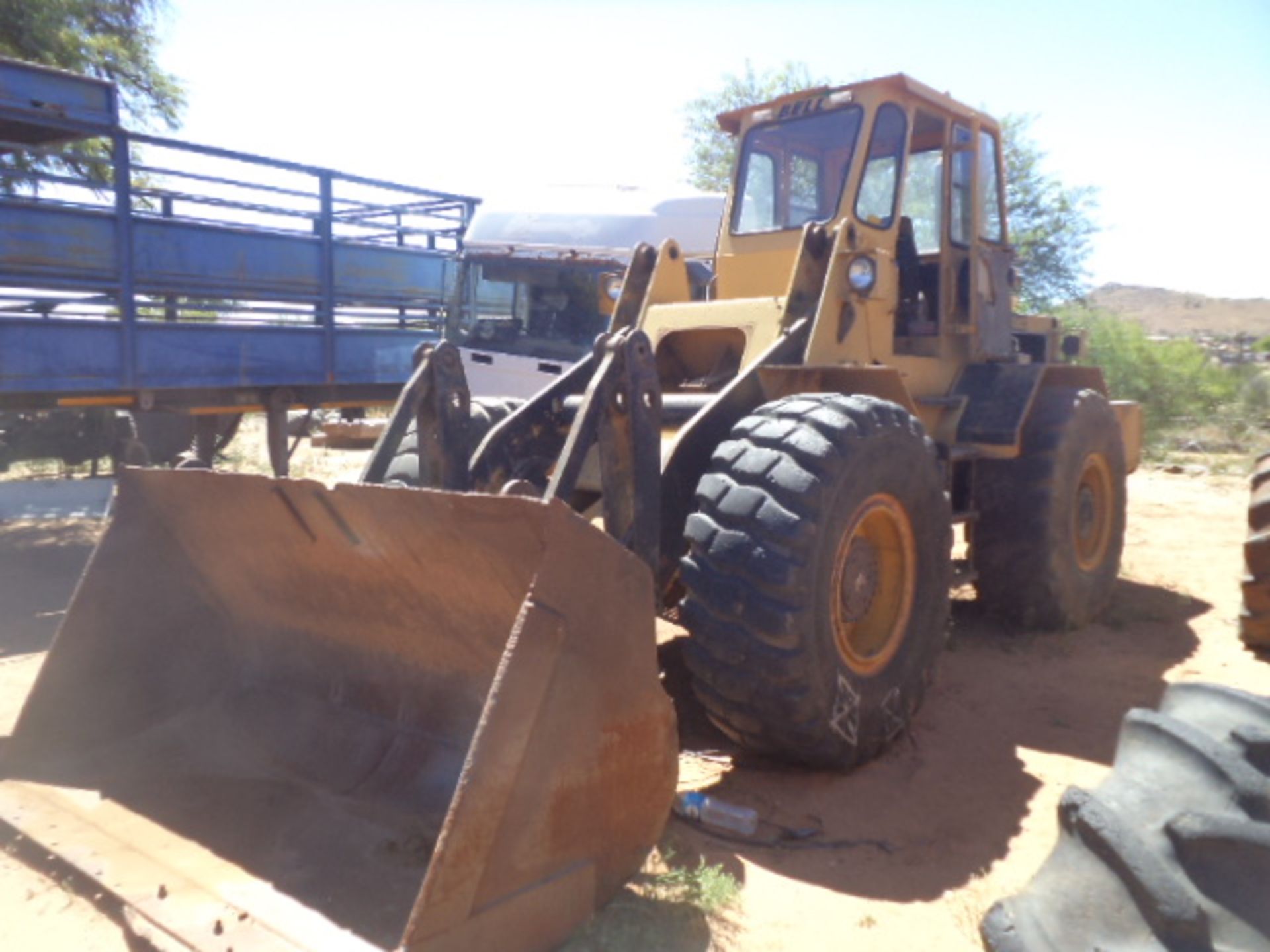 BELL L1706C FRONT END LOADER 10828 HRS (SHORT 2 CYLINDERS) (8 FULLER STREET, OLIFANTSHOEK, - Image 2 of 9