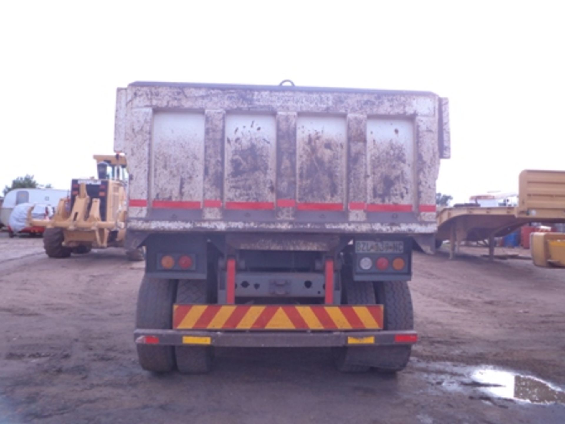 1998 BZL139NC MERCEDES BENZ 2426 10M³ TIPPER TRUCK  KM 265580   (23 ASBES STT, KATHU  NORTHERN CAPE) - Image 5 of 9