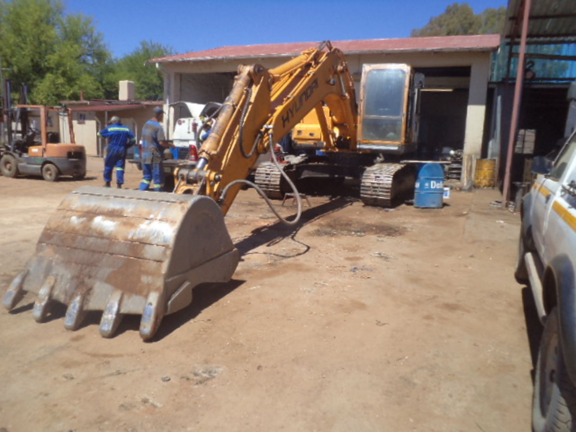 HYUNDAI ROLEX 210 LC-7 EXCAVATOR  1830 HRS
(8 FULLER STREET, OLIFANTSHOEK, NORTHERN CAPE)