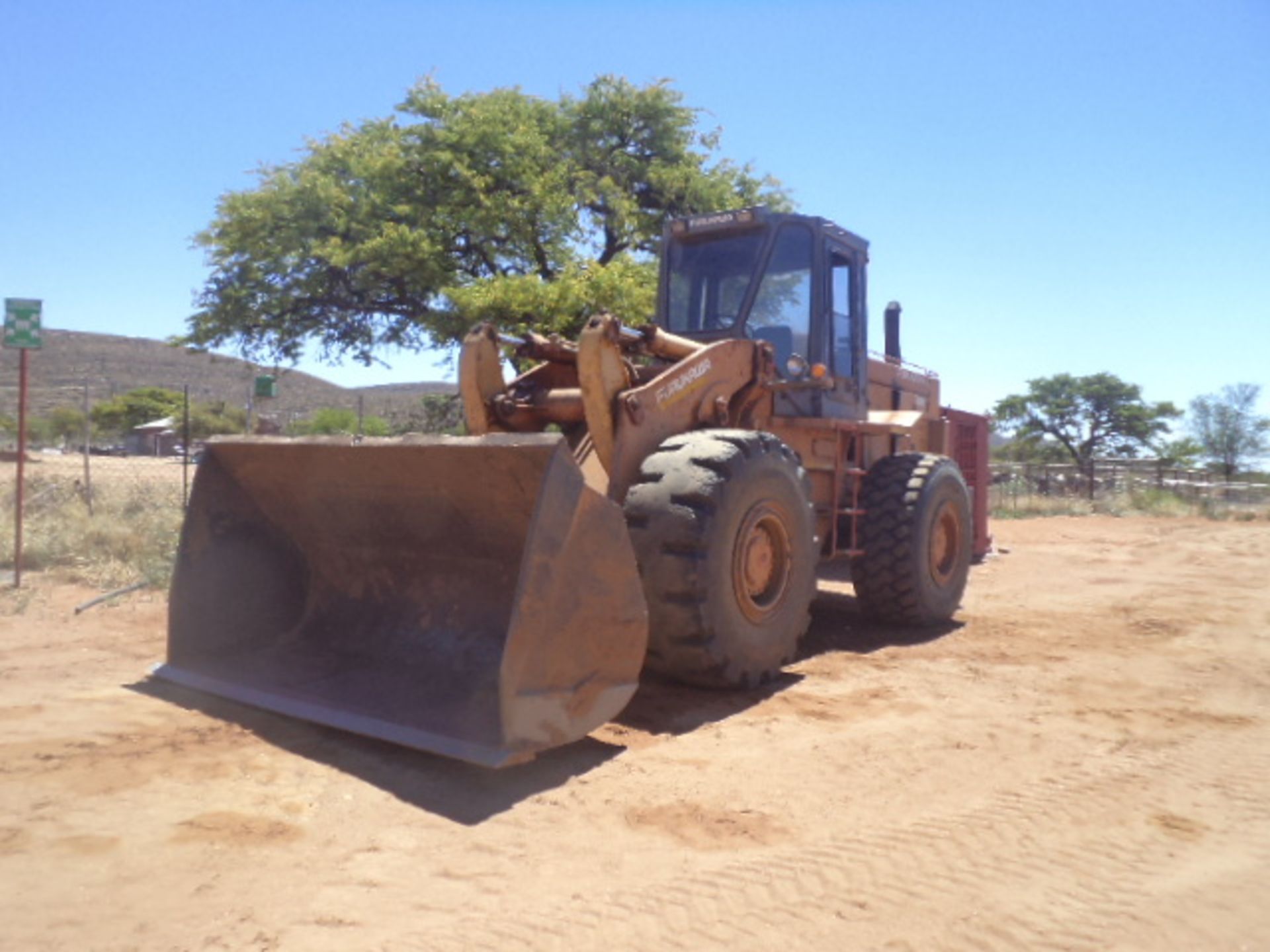 FURUKWA 330i F1 FRONT END LOADER  4495 HRS
(8 FULLER STREET, OLIFANTSHOEK, NORTHERN CAPE) - Image 2 of 7