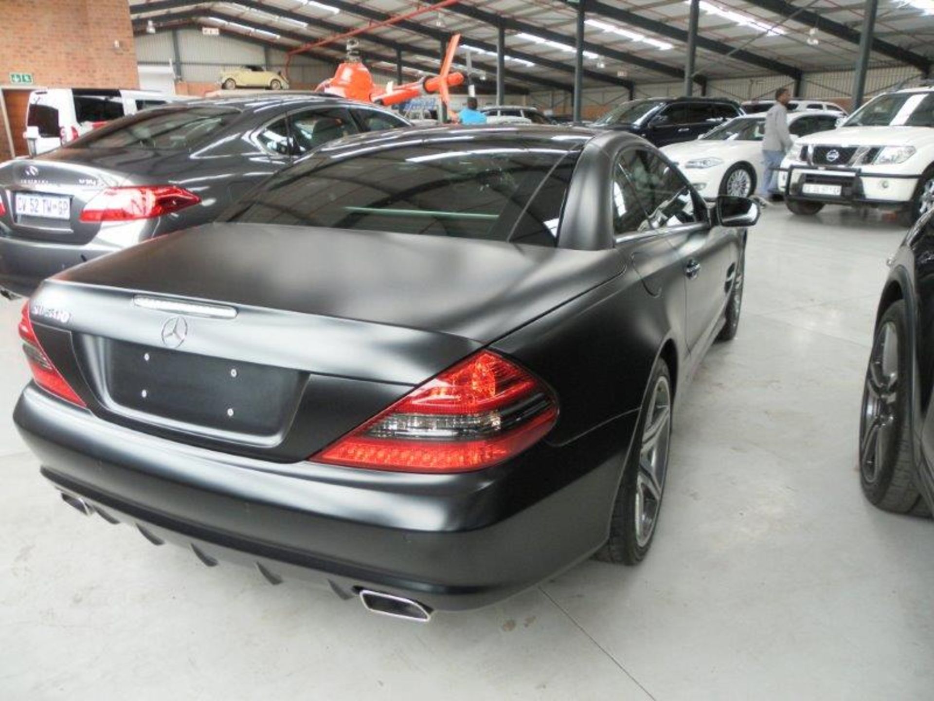 2011-03-11 Mercedes-Benz SL500 Night Edition Convertible Auto (Black Leather, Glass Roof, - Image 3 of 4