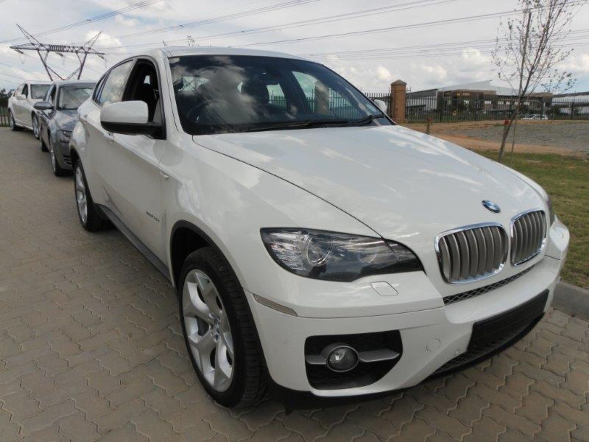 2011-01-26 DK32SXGP BMW X6 4.0D X-Drive Auto (Black Leather, Sunroof, PDC) (White)(89 696 kms) (