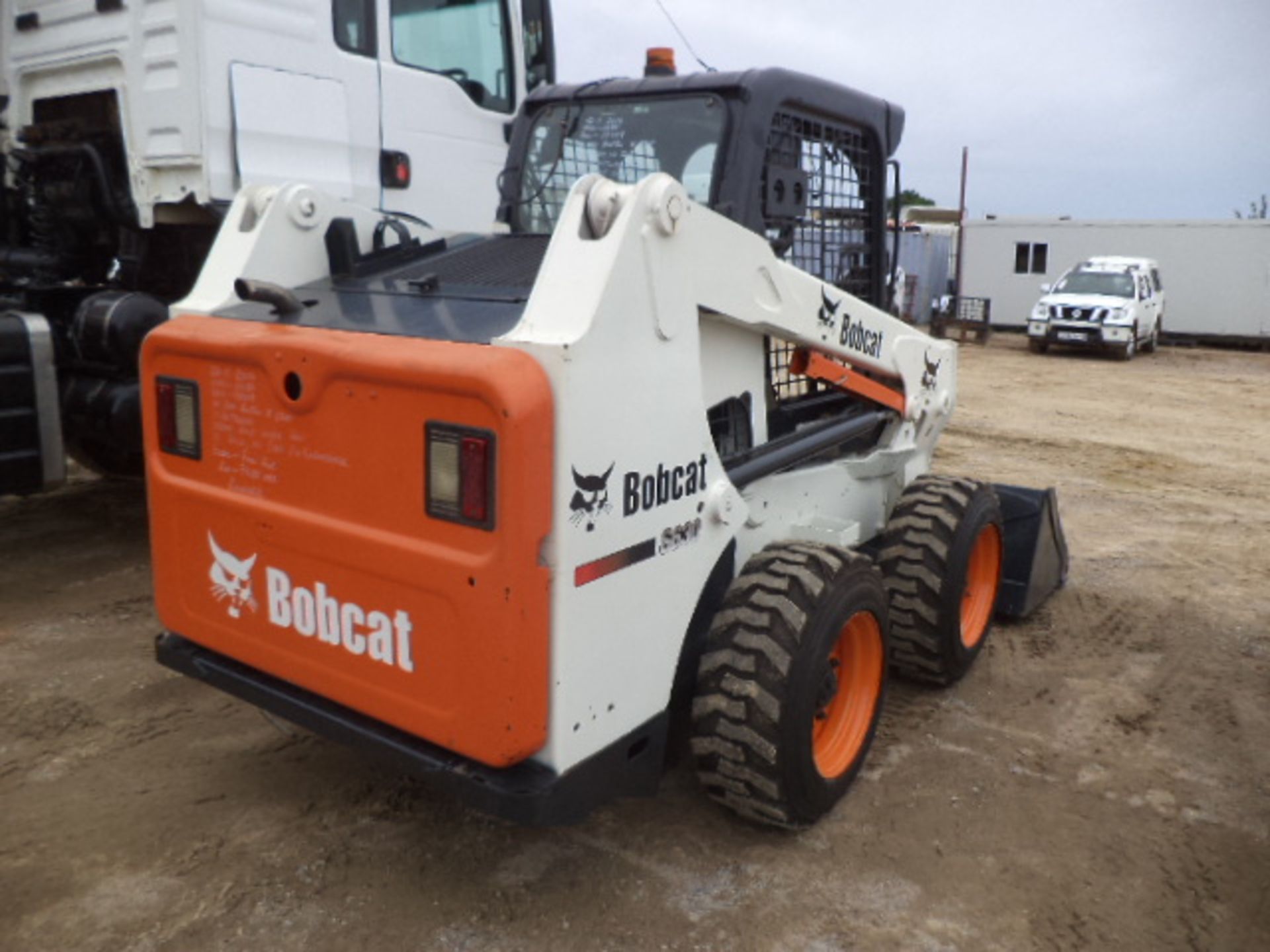 2010 Bobcat S630 Skid Steer (S#: A3NT11913) (7 623 hrs )(No Key, Push Button To Start) - Image 3 of 5