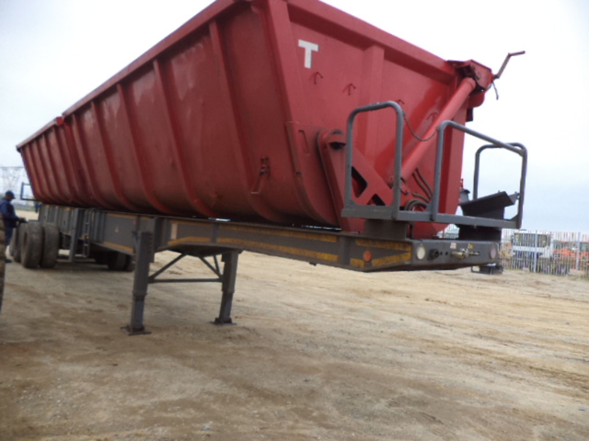 2008-04-11 DG81XMGP Top Trailer Tri Axle Twin Bin Side Tipper Trailer (Vin No: ADSM342WA71ST1631 )( - Image 2 of 5