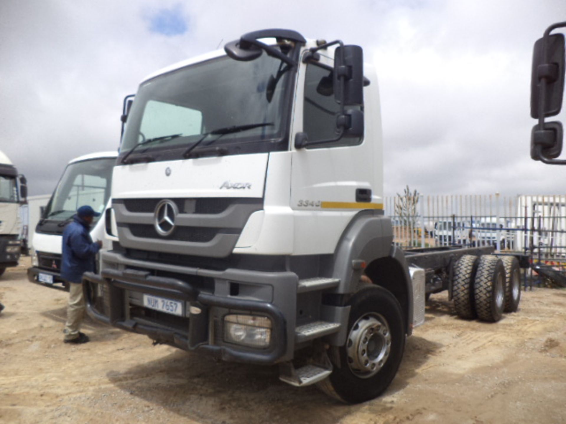 2012-07-10 NUM7657 Mercedes-Benz Axor 3340/45 CKD2 Chassis Cab Truck (Vin No: WDB9401636L643705 )( - Image 2 of 5