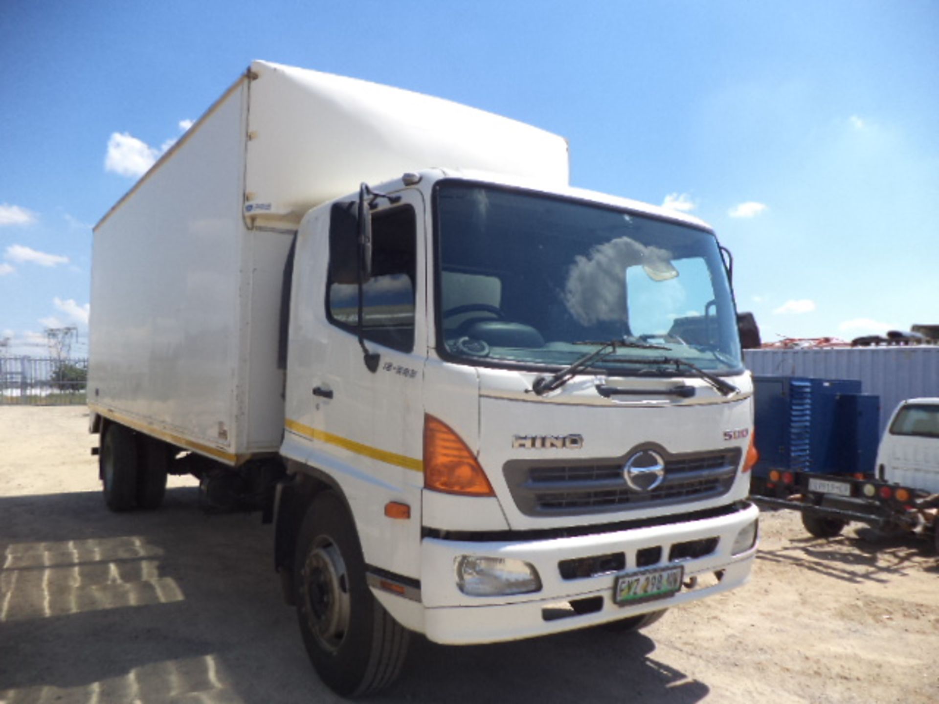 2007-12-13 FYZ298NW Hino 500 15-258 Closed Body Truck (Vin No: AHHFG1JSP00011944 )(289 319 kms )(