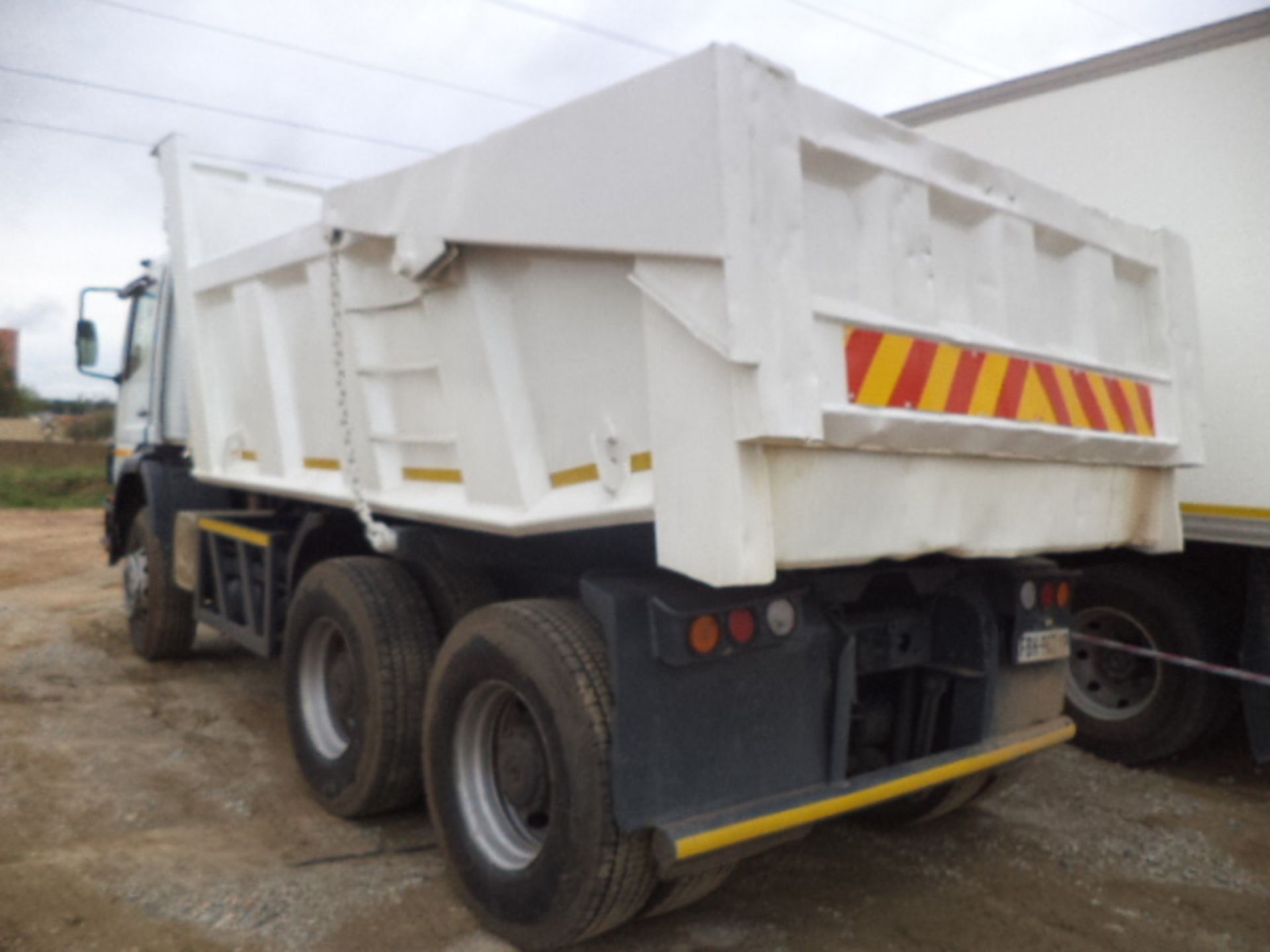 2003-08-20 FBH902MP Mercedes-Benz Atego 2628B 10m³ Tipper Truck (Vin No: WDB9536416K795238 )(Km's - Image 3 of 4