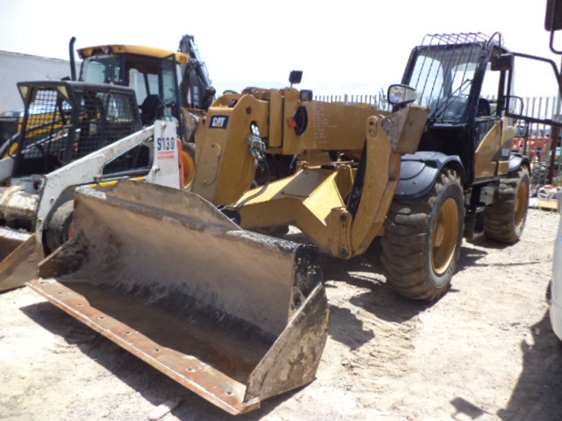 Caterpillar TH360B Telly Handler (S#: CATTH360CSLE05006) (9 419 hrs ) - Image 2 of 6