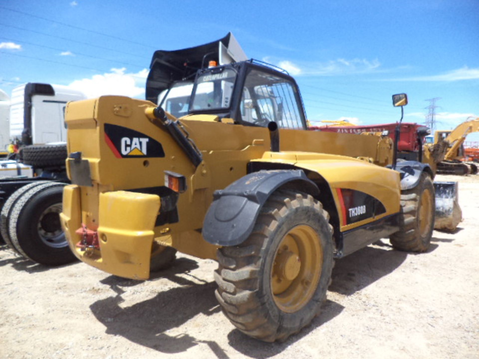 Caterpillar TH360B Telly Handler (S#: CATTH360CSLE05006) (9 419 hrs ) - Image 4 of 6