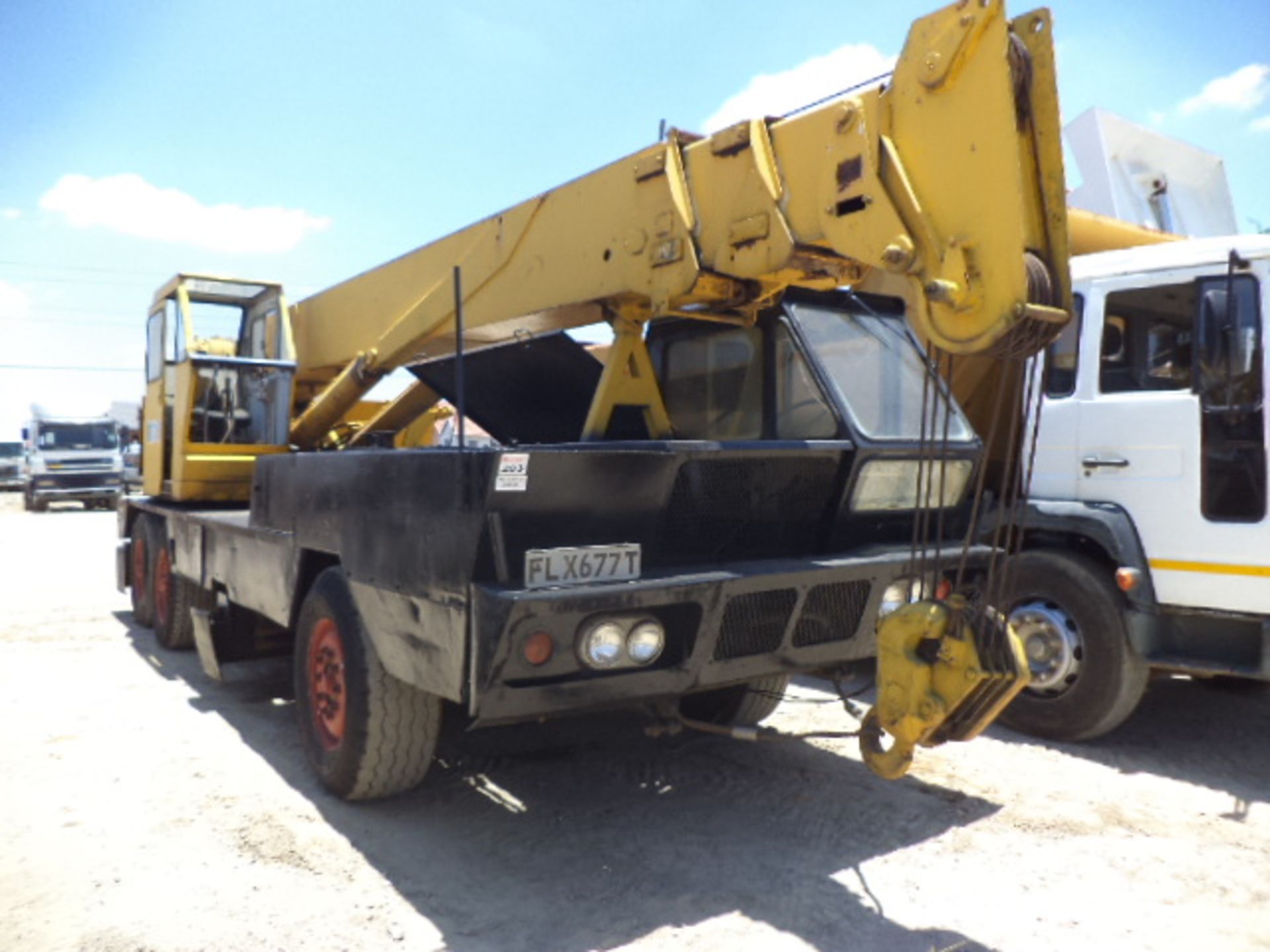 P & H T200 Crane 20 Ton (Vin No:22T1105)(1 277 Miles) (2 X Batteries (Raylite and Exide, Crane