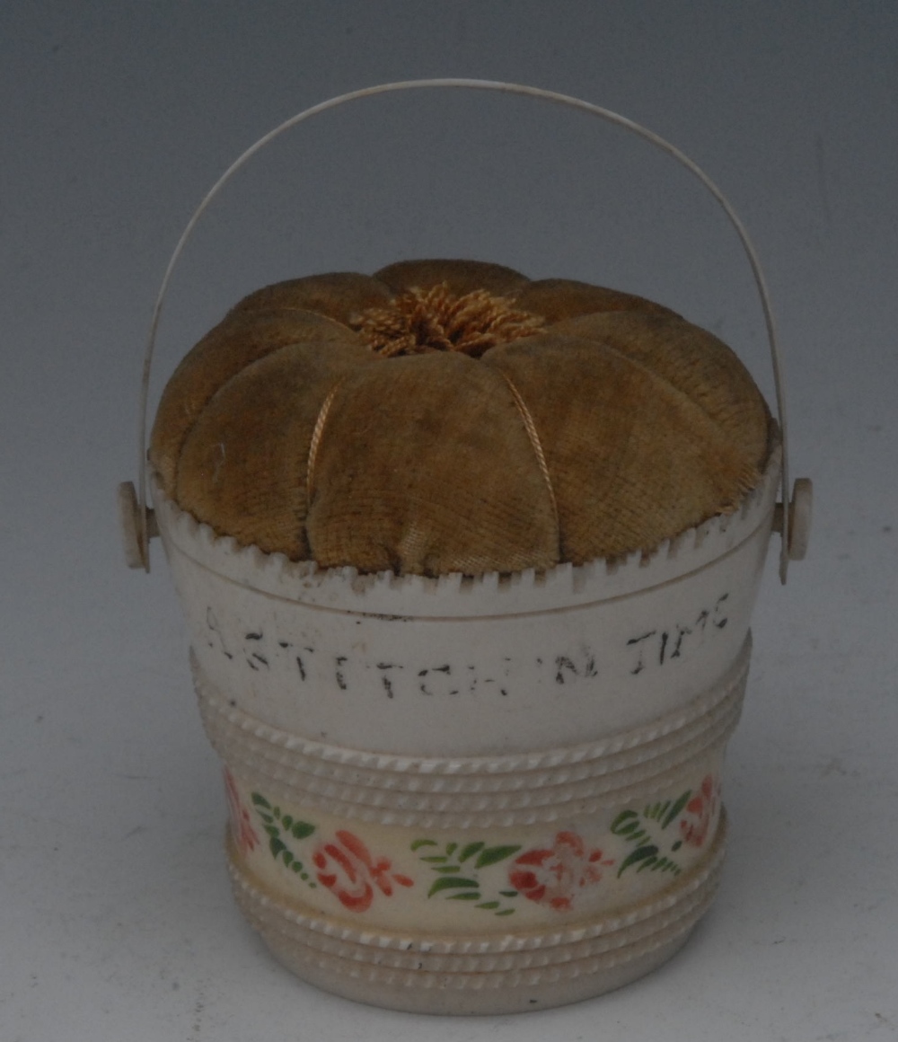 A George III novelty bucket shaped pin cushion, swing handle, 5cm high, dated 1785