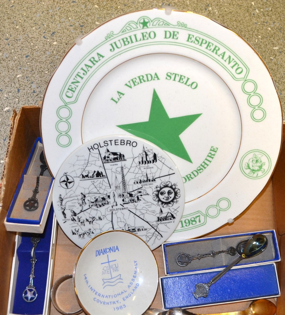 Esperanto Interest - a decorative plate; a set of five continental silver Esperanto teaspoons,