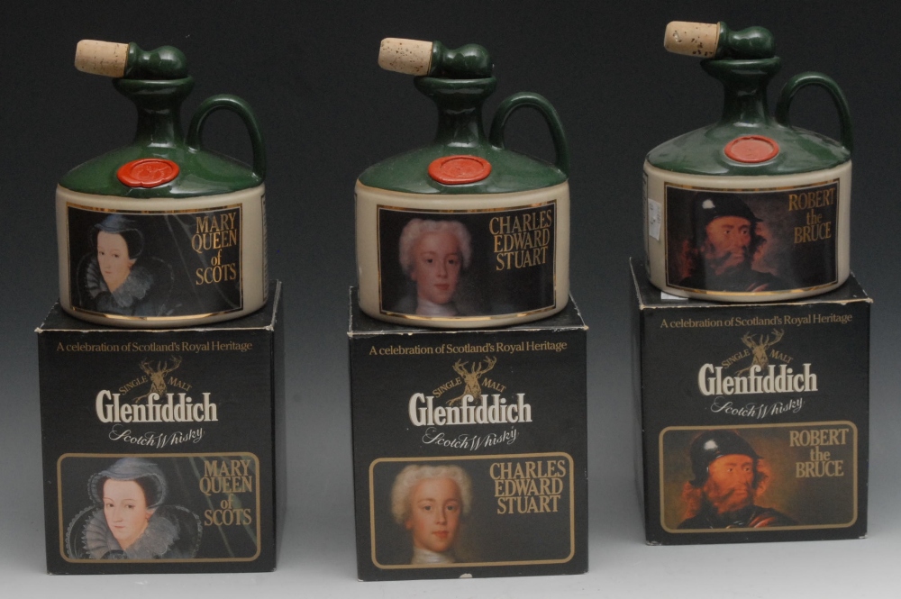 Glenfiddich Scotch Whisky, Mary Queen of Scots ceramic crock, 750ml. 40% vol.;  Glenfiddich,
