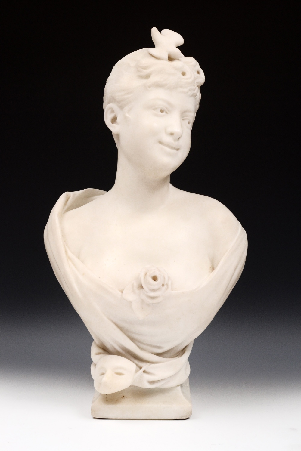 Oliver (late 19th/early 20th century), a carrara marble bust, of an actress, spreading square